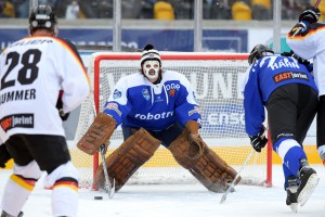 Sebastian Elwing während des Legendenspiels Ost gegen West beim Winter Derbys Dresden 2016 am 09.01.2016 in Dresden, Deutschland. (Foto von City-Press GbR) Copyright: Winter Derby Dresden/City-Press Abdruck Honorarfrei