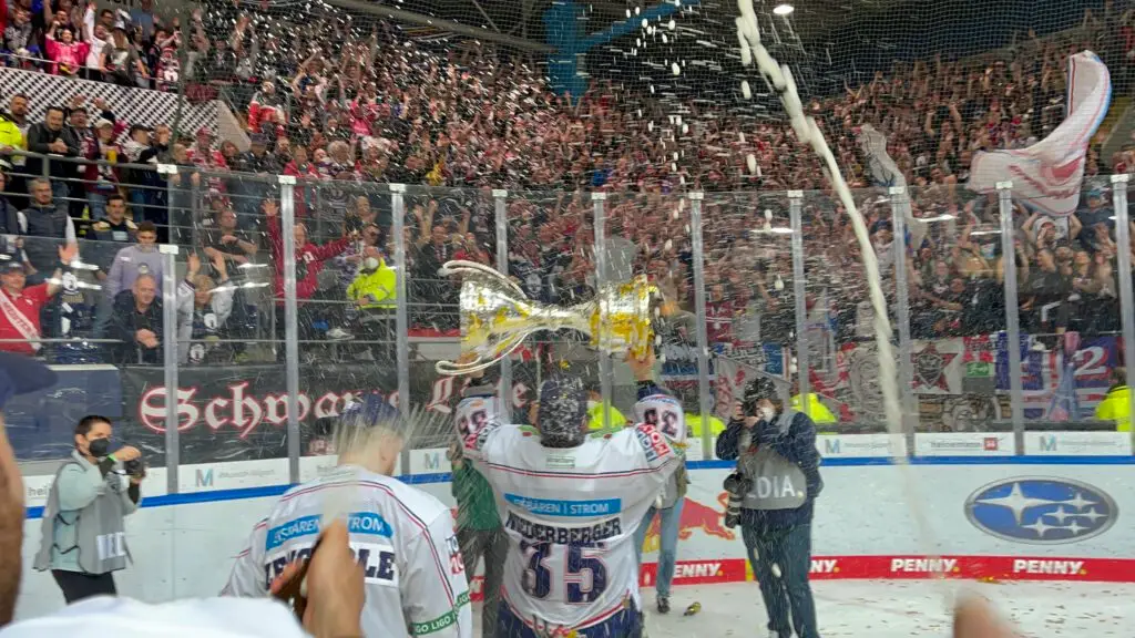 DEL Meister Eisbären Berlin