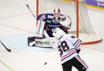 Eisbären Berlin gegen Chicago Blackhawks – Global series challenge NHL Sebastian Dahm, Eisbären Berlin vs. Chicago Blackhawks