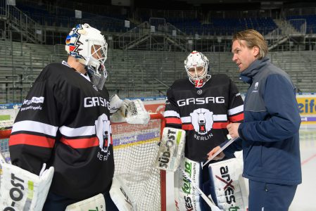 Eisbären Berlin – Training – 16.11.2017 Petri Vehanen - Marvin Cüpper - Sebastian Elwing - Eisbären Berlin